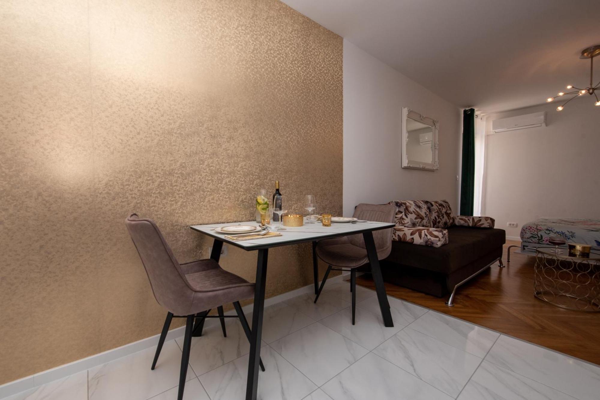 Royal Elegance Apartman سبليت المظهر الخارجي الصورة